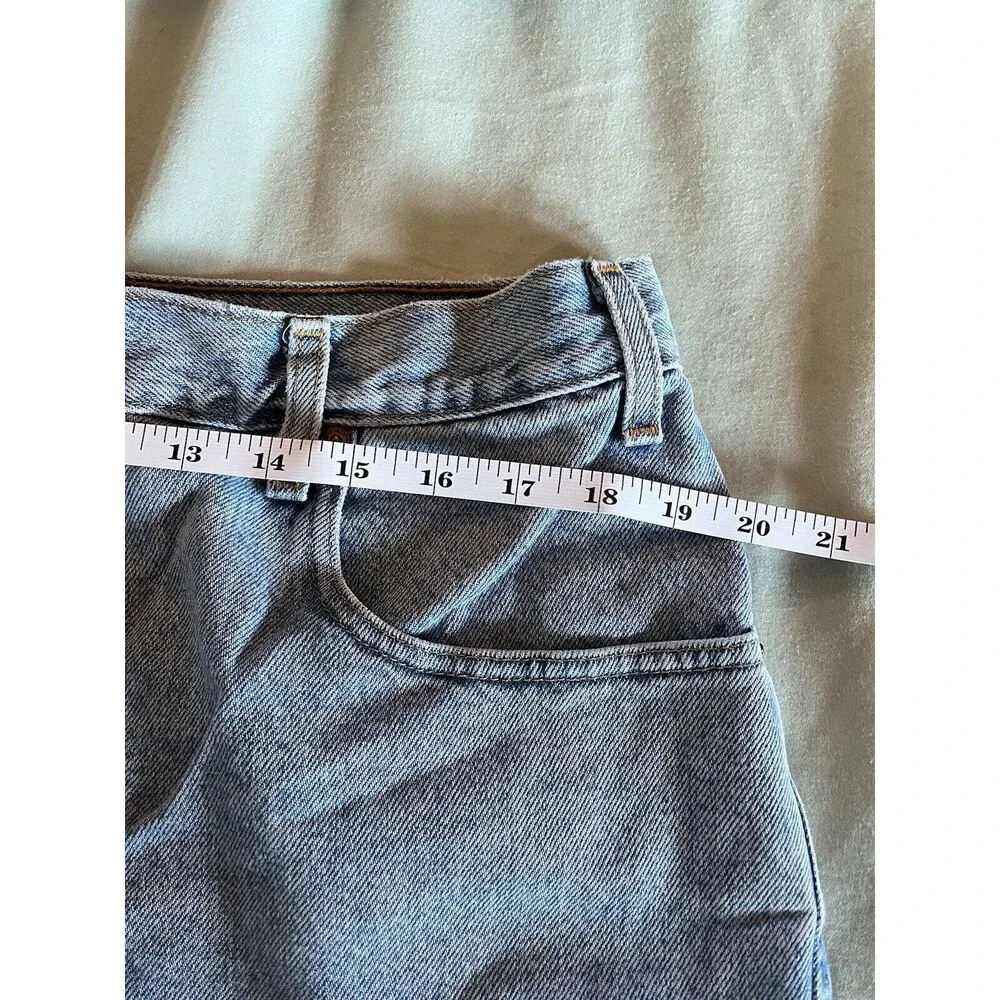 Levi's 560 Cut Off Shorts Size 36 Blue Faded Denim Baggy Y2K 6 Inches Long